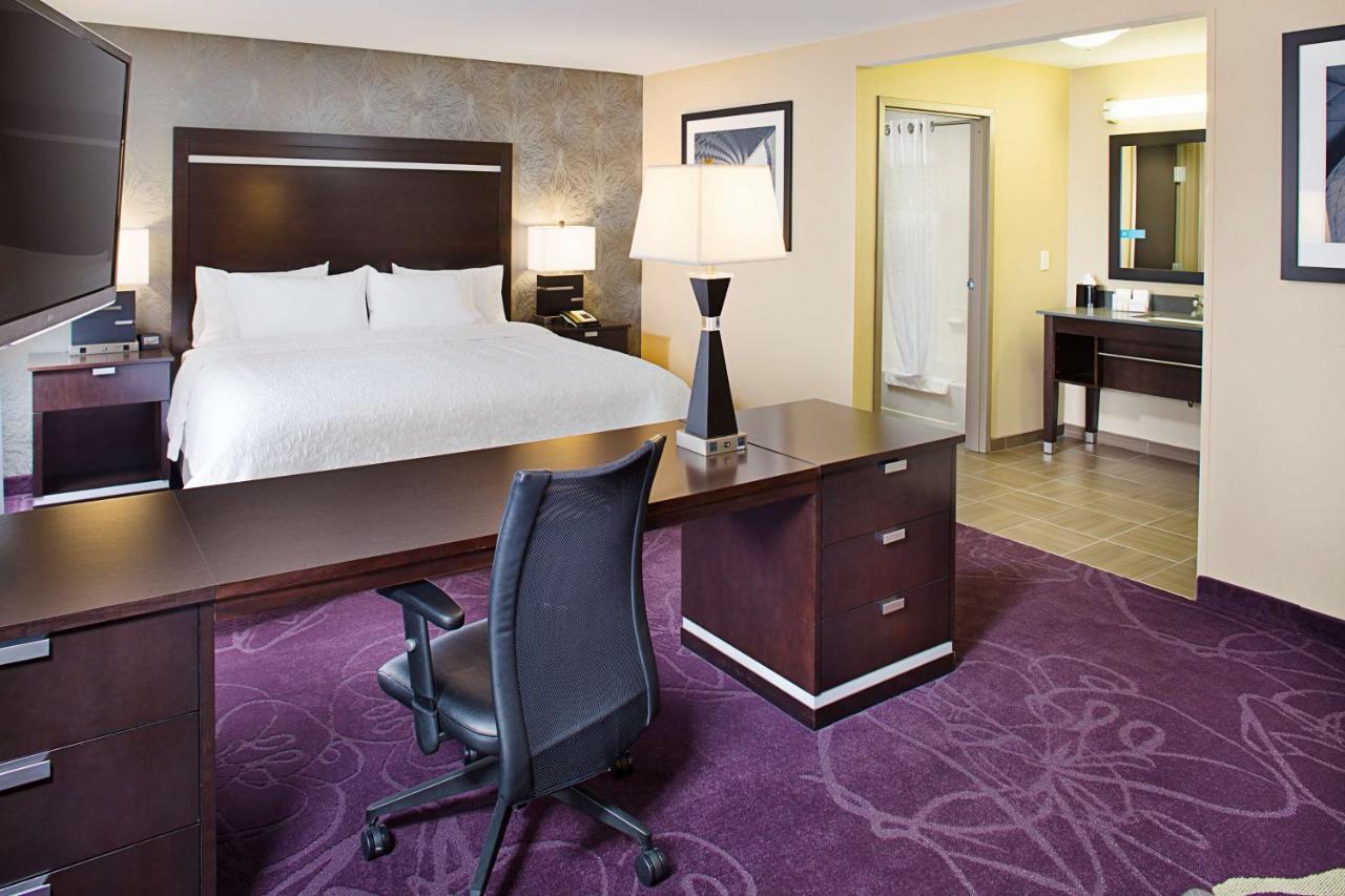 King Studio with Sofa Bed at Hampton Inn & Suites Lansing West