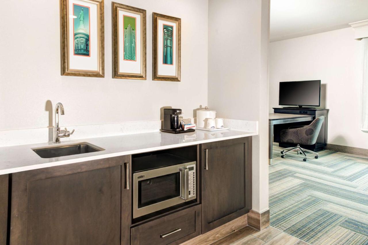 King Studio at Hampton Inn & Suites by Hilton Atlanta Perimeter Dunwoody