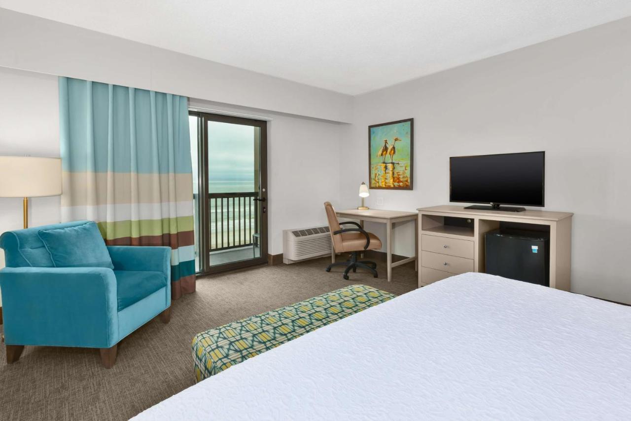 King Room with Balcony - Ocean Front at Hampton Inn & Suites Carolina Beach Oceanfront