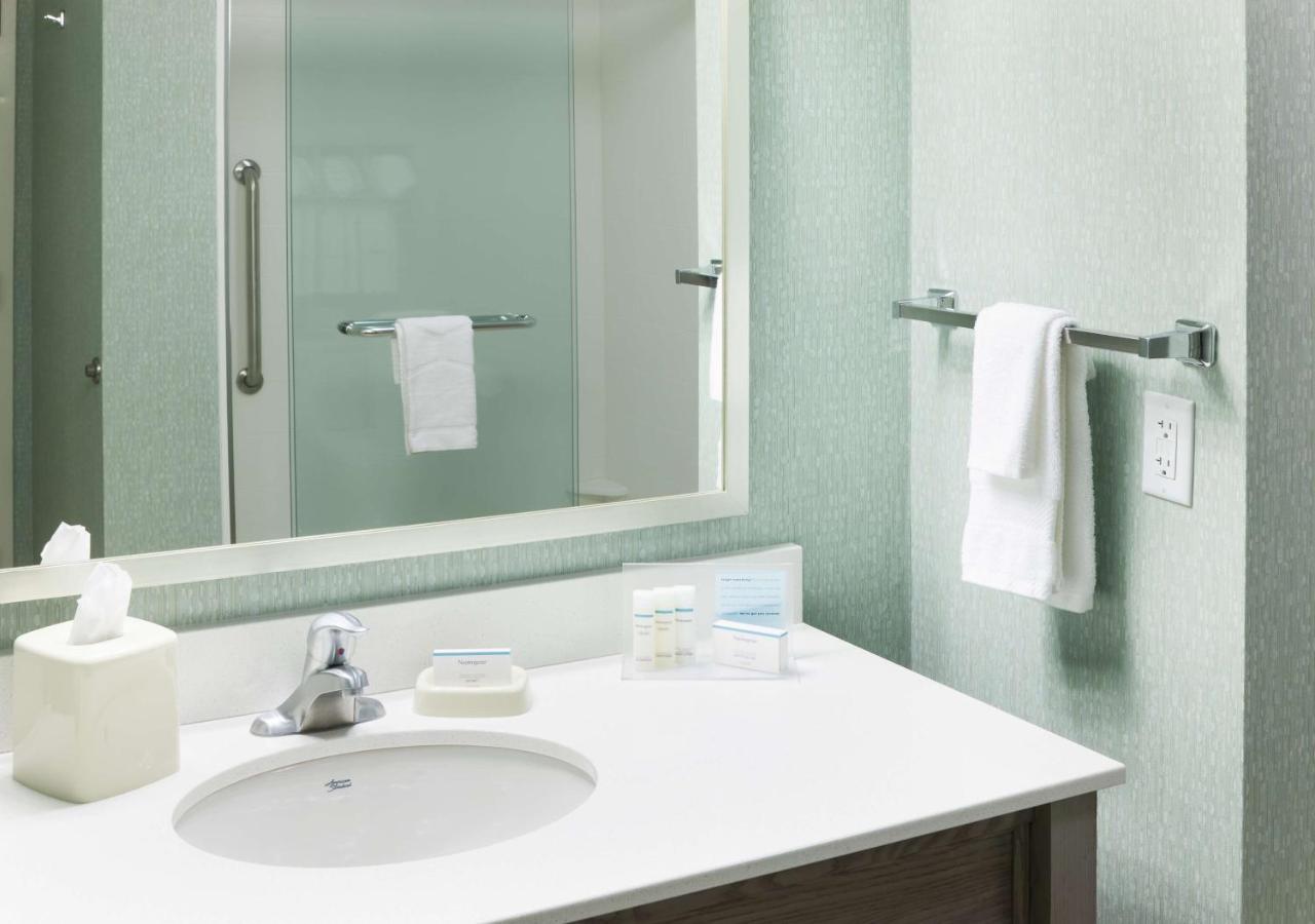 King Room with Balcony - Ocean Front at Hampton Inn & Suites Carolina Beach Oceanfront