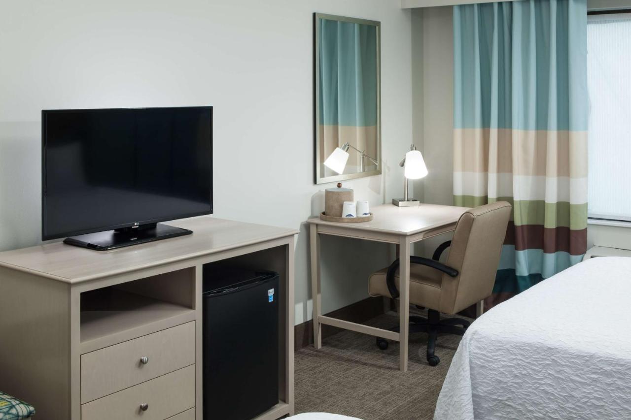 Executive Queen Room with Two Queen Beds with Pool View at Hampton Inn & Suites Carolina Beach Oceanfront