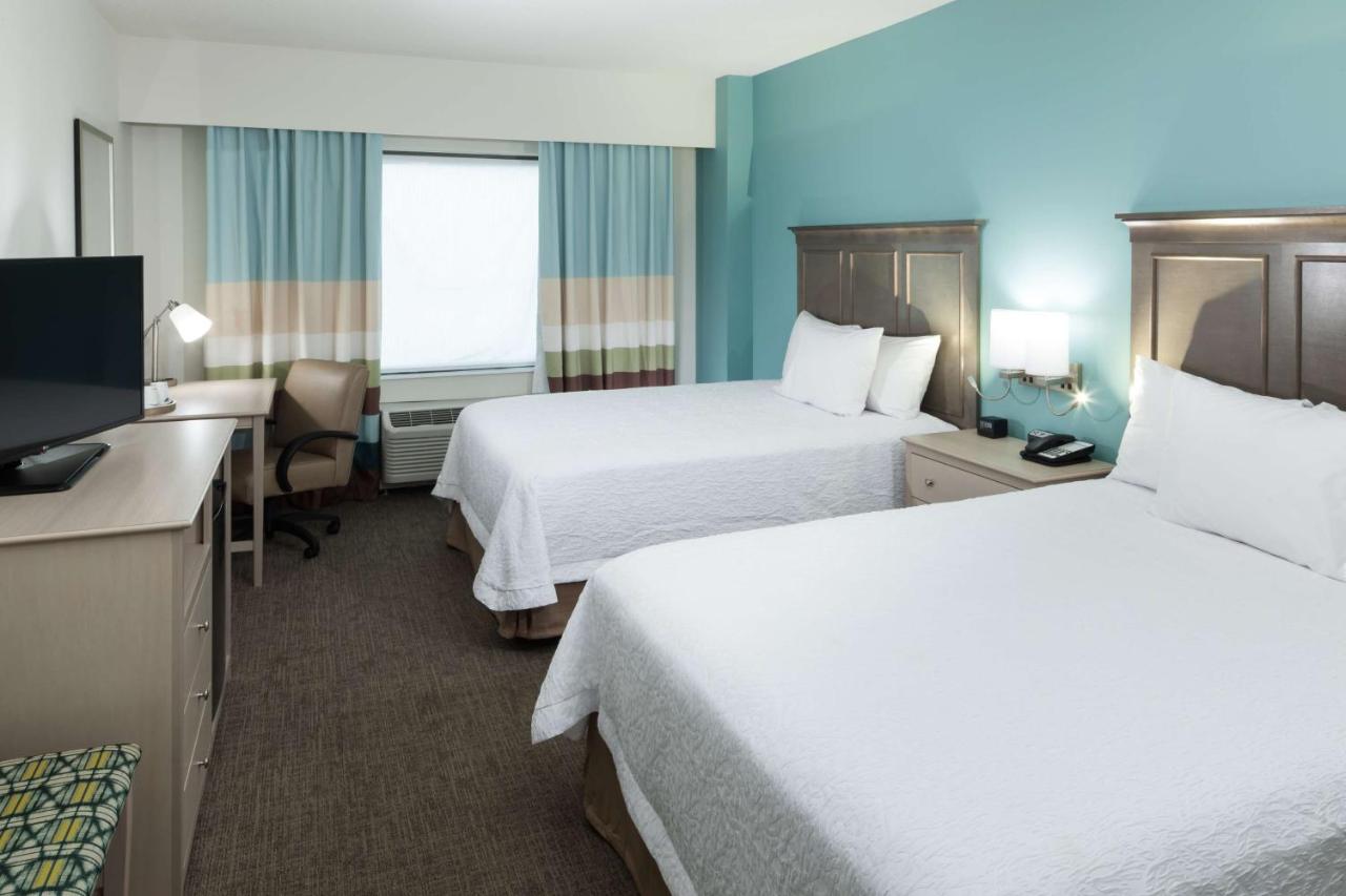 Executive Queen Room with Two Queen Beds with Pool View at Hampton Inn & Suites Carolina Beach Oceanfront