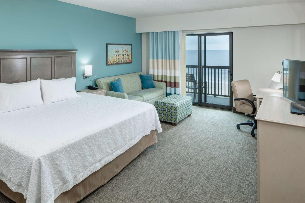 King Room with Balcony - Ocean Front at Hampton Inn & Suites Carolina Beach Oceanfront