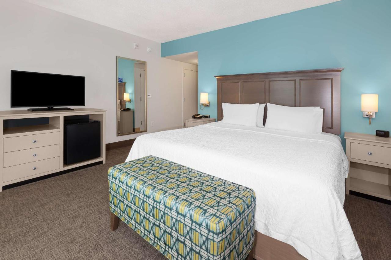 King Room with Balcony - Ocean Front at Hampton Inn & Suites Carolina Beach Oceanfront