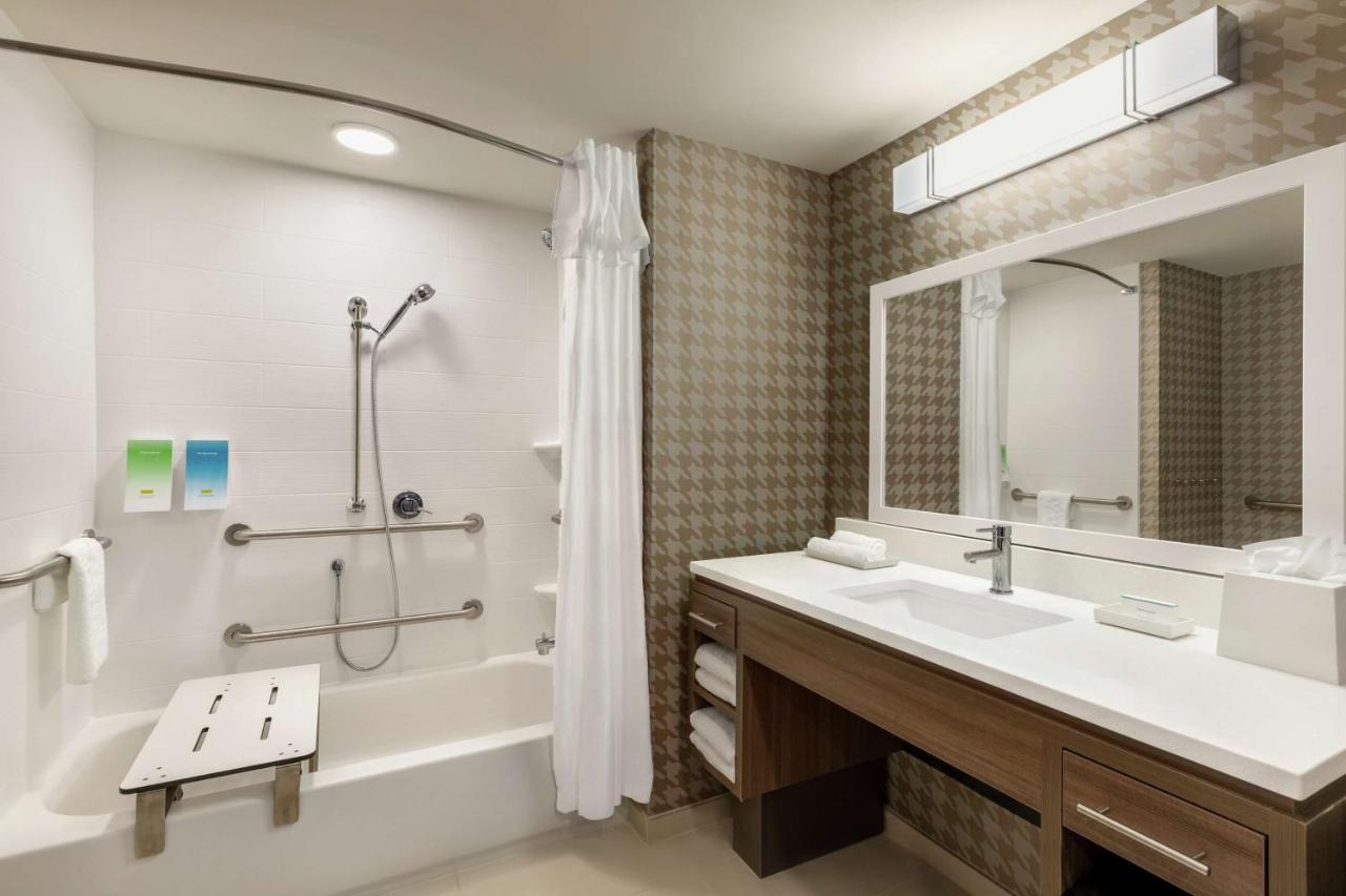 King Suite - Mobilty/Hearing Accessible - Non-Smoking at Home2 Suites by Hilton Statesboro