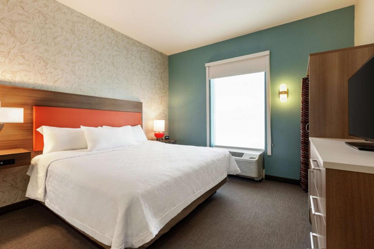 King Suite - Mobilty/Hearing Accessible - Non-Smoking at Home2 Suites by Hilton Statesboro