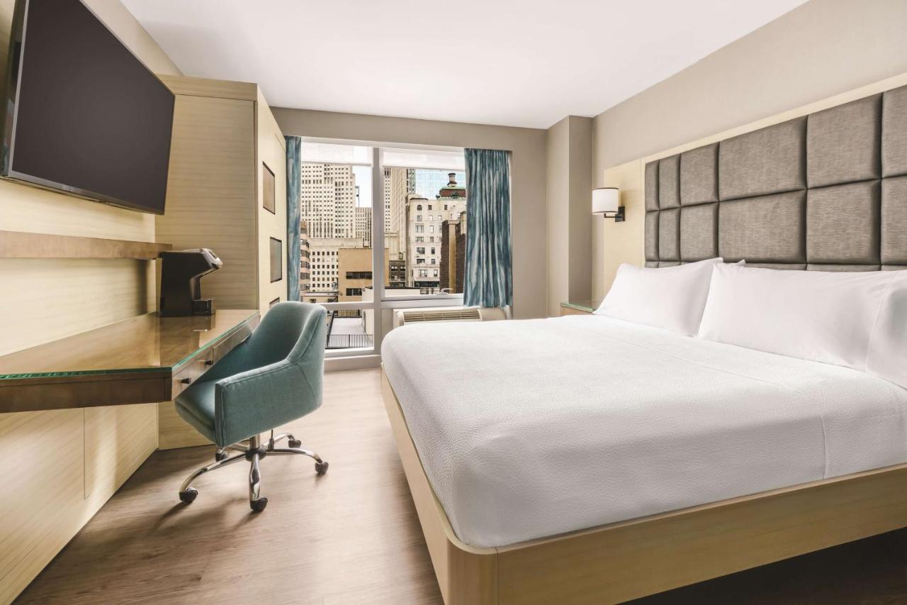 King Room with City View at Hilton Garden Inn New York Times Square North