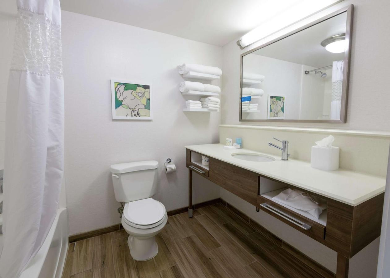 King Study with Sofa Bed - Non-Smoking at Hampton Inn Boca Raton