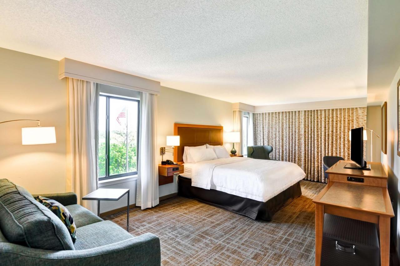 King Room with Sofa Bed - Non-Smoking at Hampton Inn Boca Raton