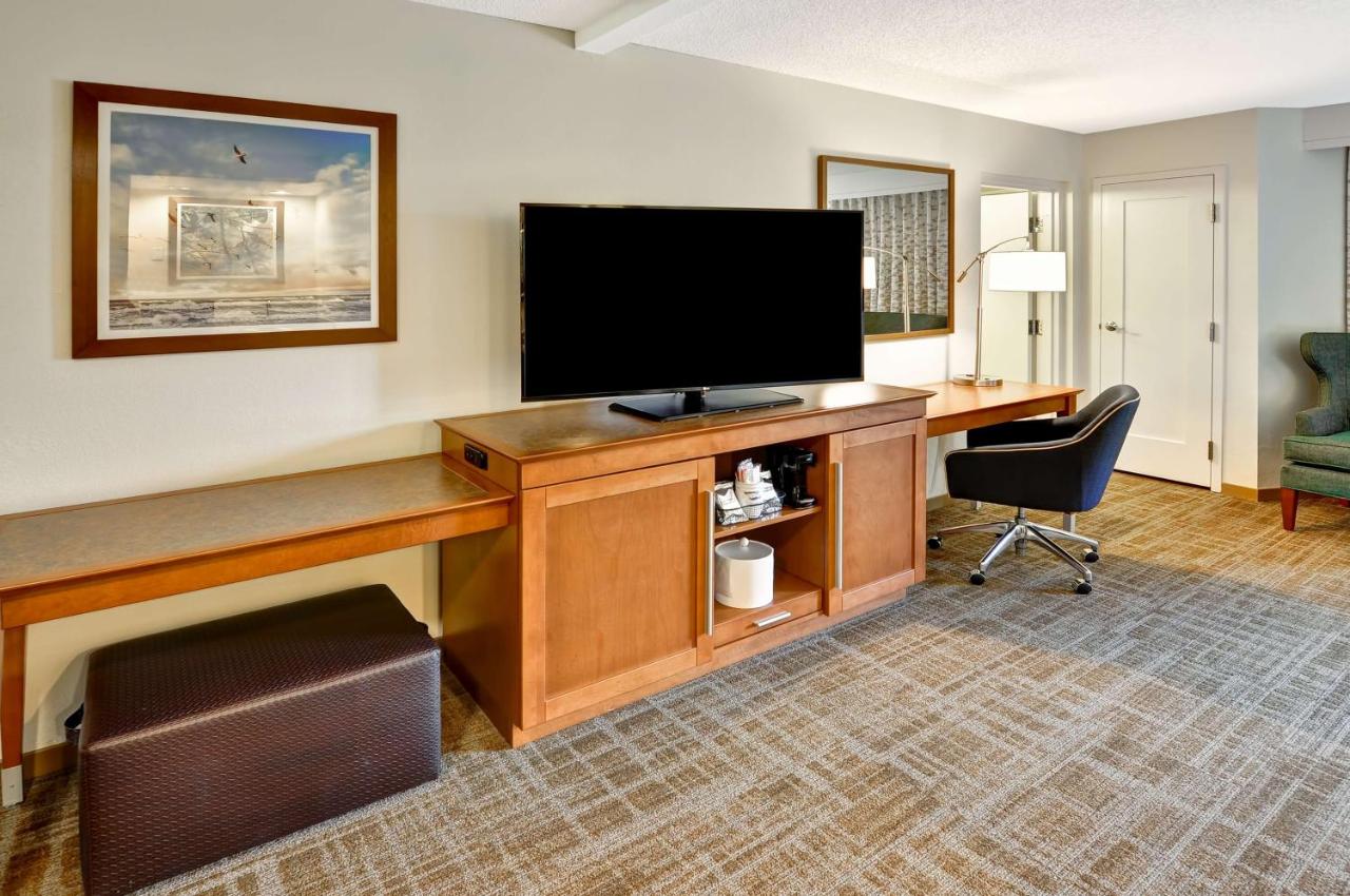 King Suite with Sofa Bed - Non-Smoking at Hampton Inn Boca Raton