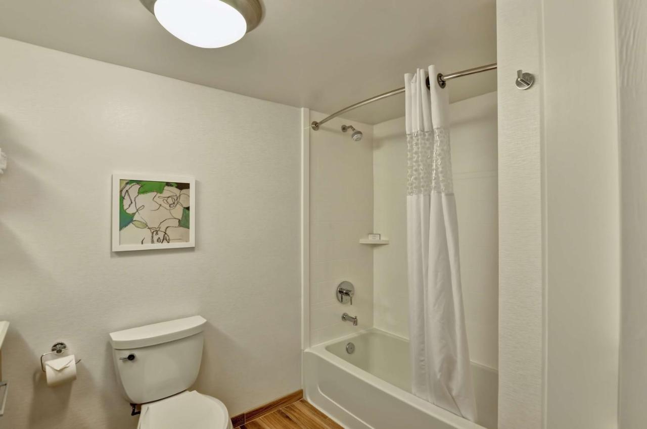 King Study with Sofa Bed - Non-Smoking at Hampton Inn Boca Raton