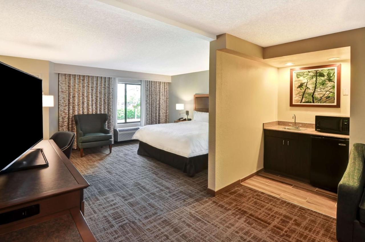 King Suite with Sofa Bed - Non-Smoking at Hampton Inn Boca Raton