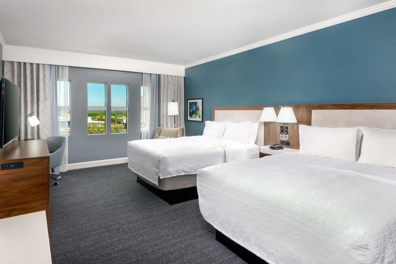 Queen Room with Two Queen Beds with River View - Non-Smoking at Hampton Inn Savannah-Historic District