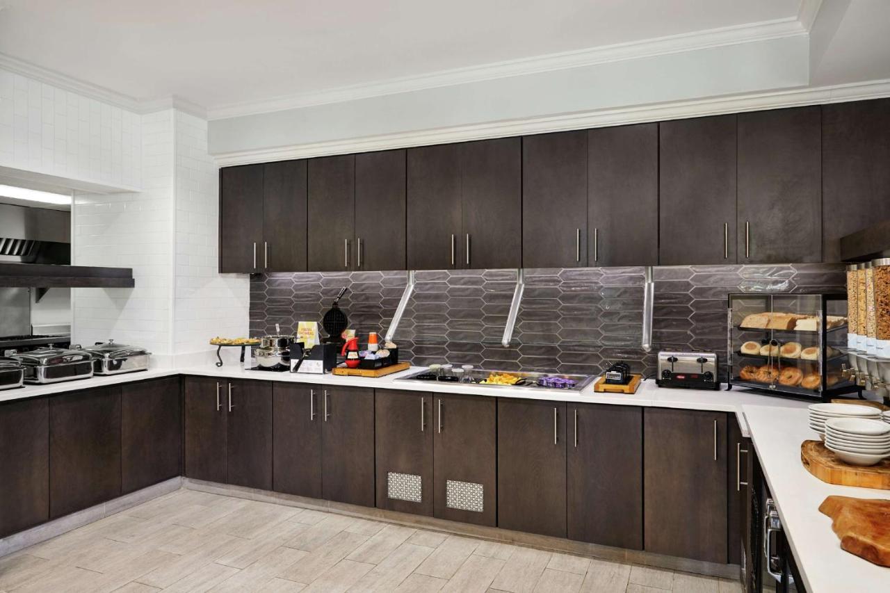 | Hilton Garden Inn Cincinnati Northeast
