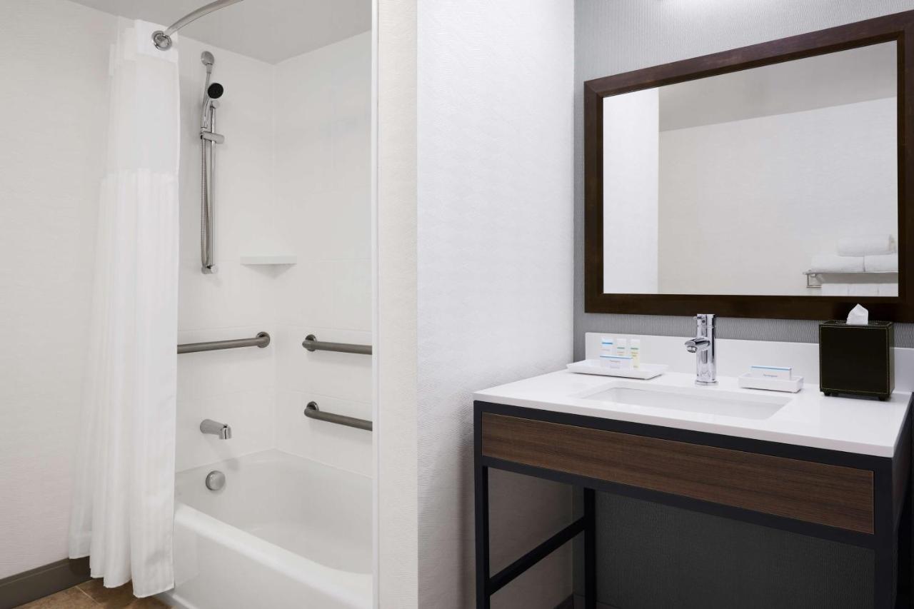 | Hilton Garden Inn Cincinnati Northeast