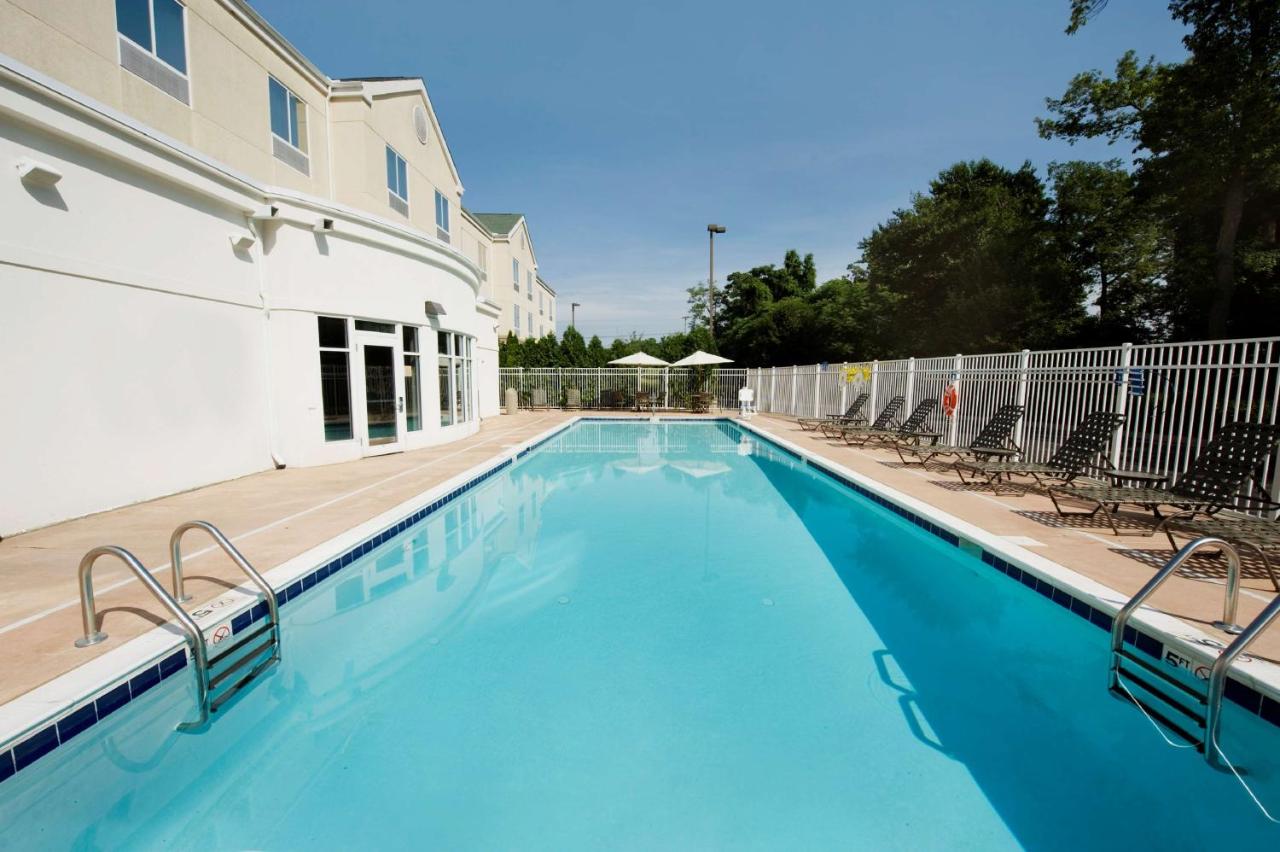 | Hilton Garden Inn Solomons