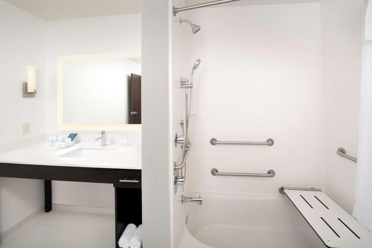 | Homewood Suites By Hilton Kansas City Speedway