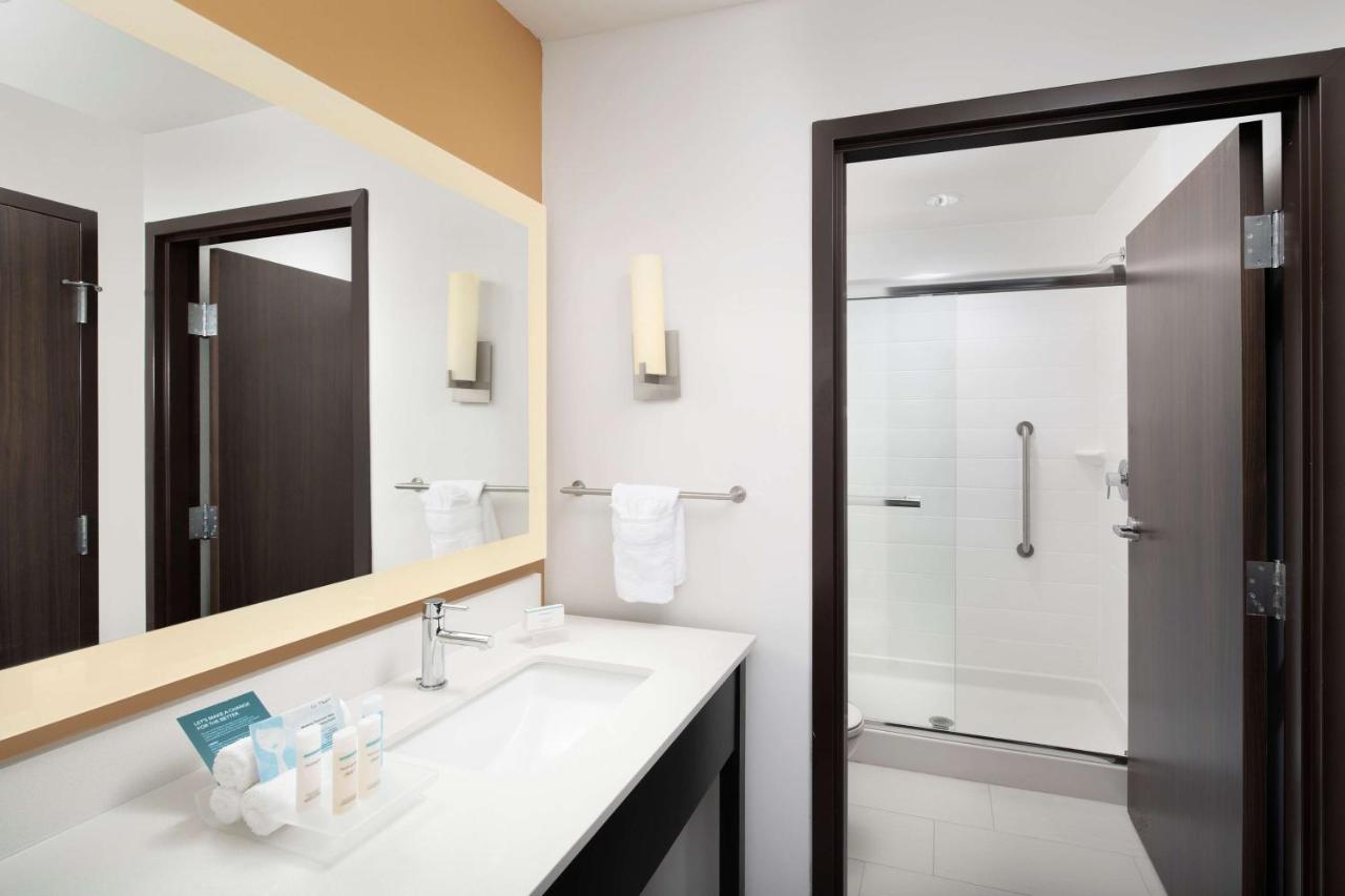 | Homewood Suites By Hilton Kansas City Speedway