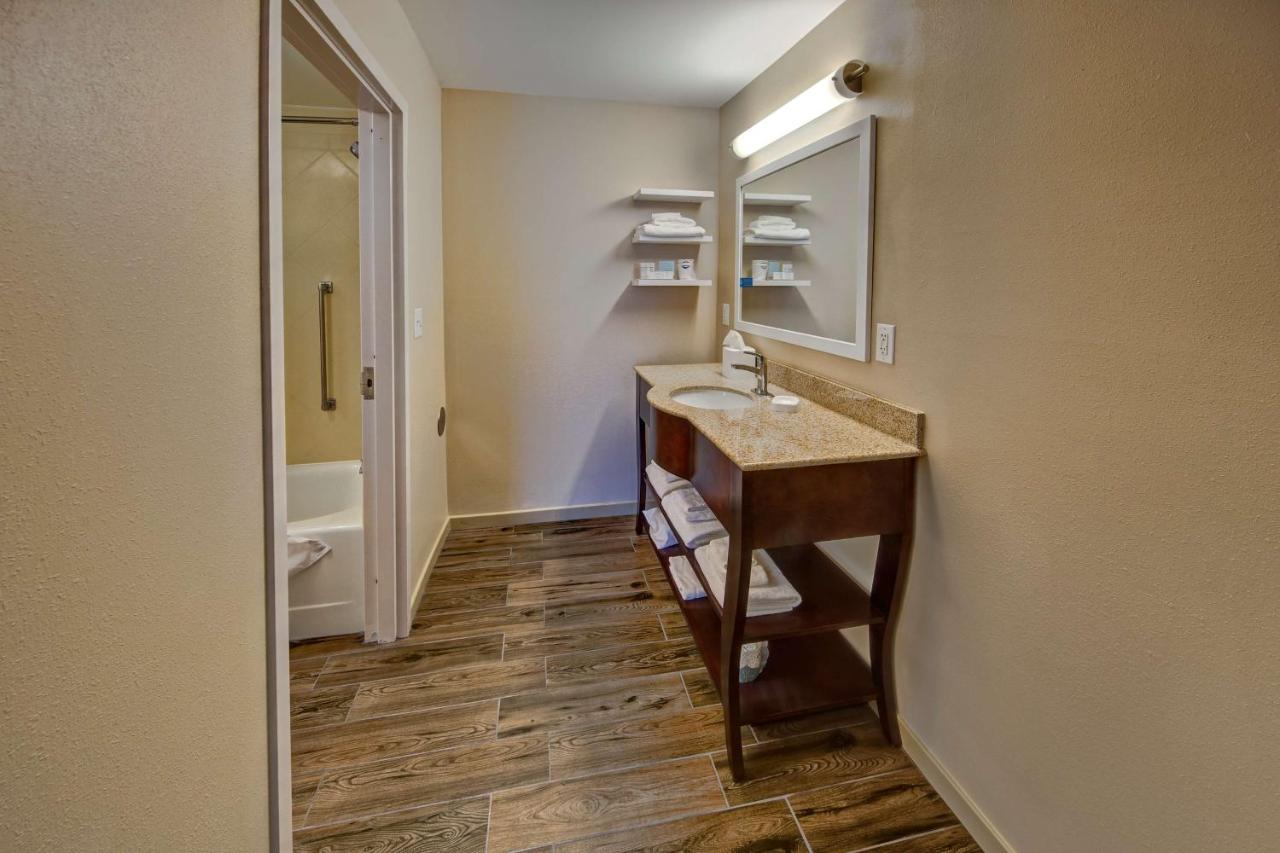One-Bedroom King Suite - Non-Smoking at Hampton Inn by Hilton Dunn