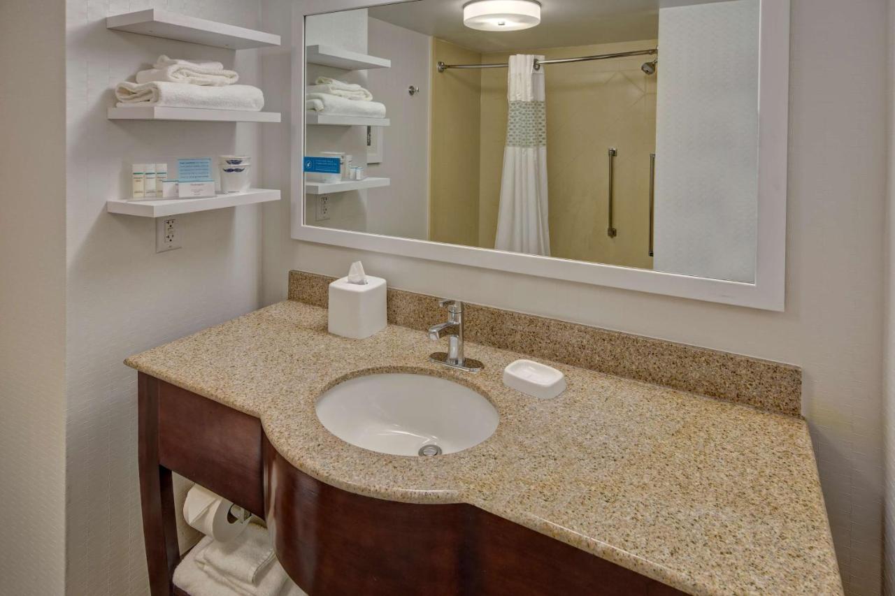 Deluxe King Room - Non-Smoking at Hampton Inn by Hilton Dunn