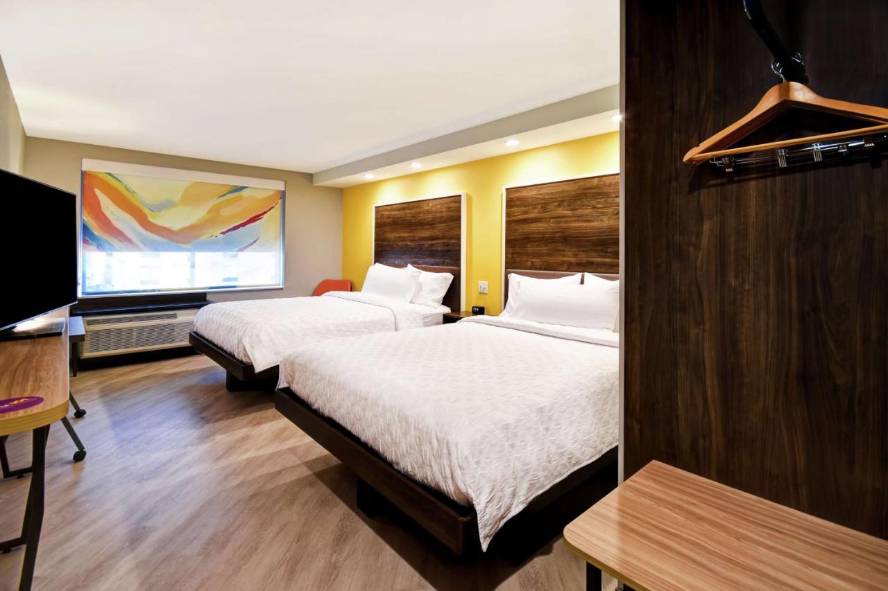 Queen Room with Two Queen Beds at Tru by Hilton Smyrna Nashville