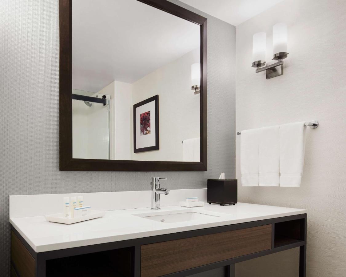 King Room - Non-Smoking at Hilton Garden Inn Providence Airport/Warwick