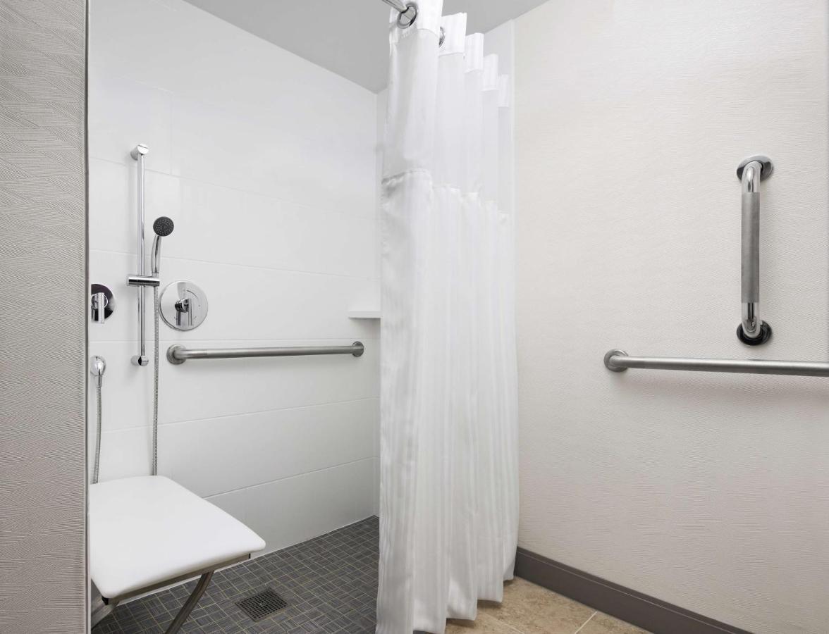 King Room with Roll-In Shower - Disability Access at Hilton Garden Inn Providence Airport/Warwick