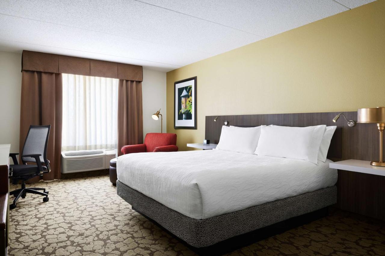 King Room - Non-Smoking at Hilton Garden Inn Providence Airport/Warwick