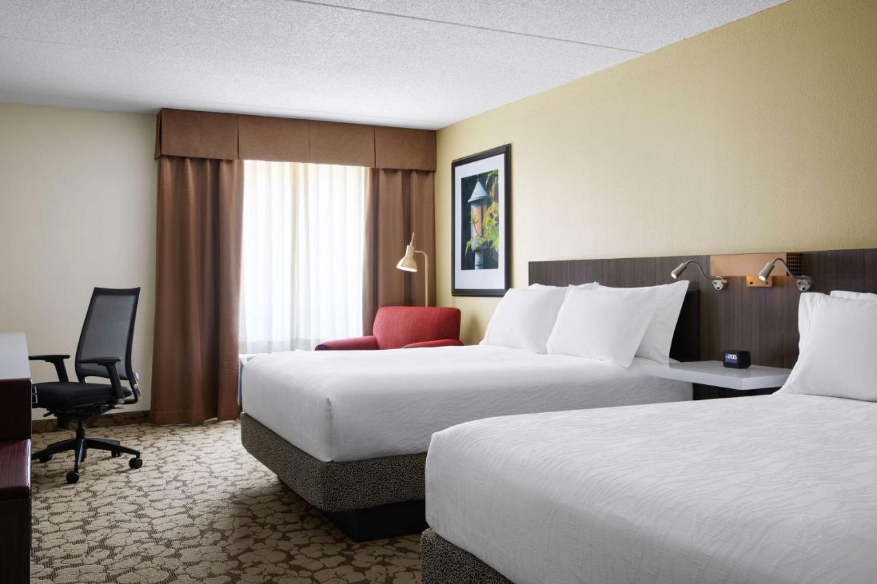 Queen Room - Non-Smoking at Hilton Garden Inn Providence Airport/Warwick