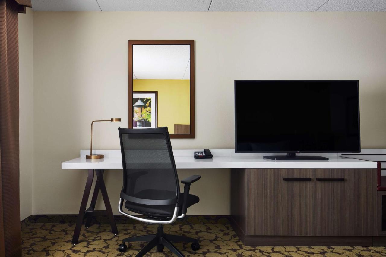 King Room - Non-Smoking at Hilton Garden Inn Providence Airport/Warwick
