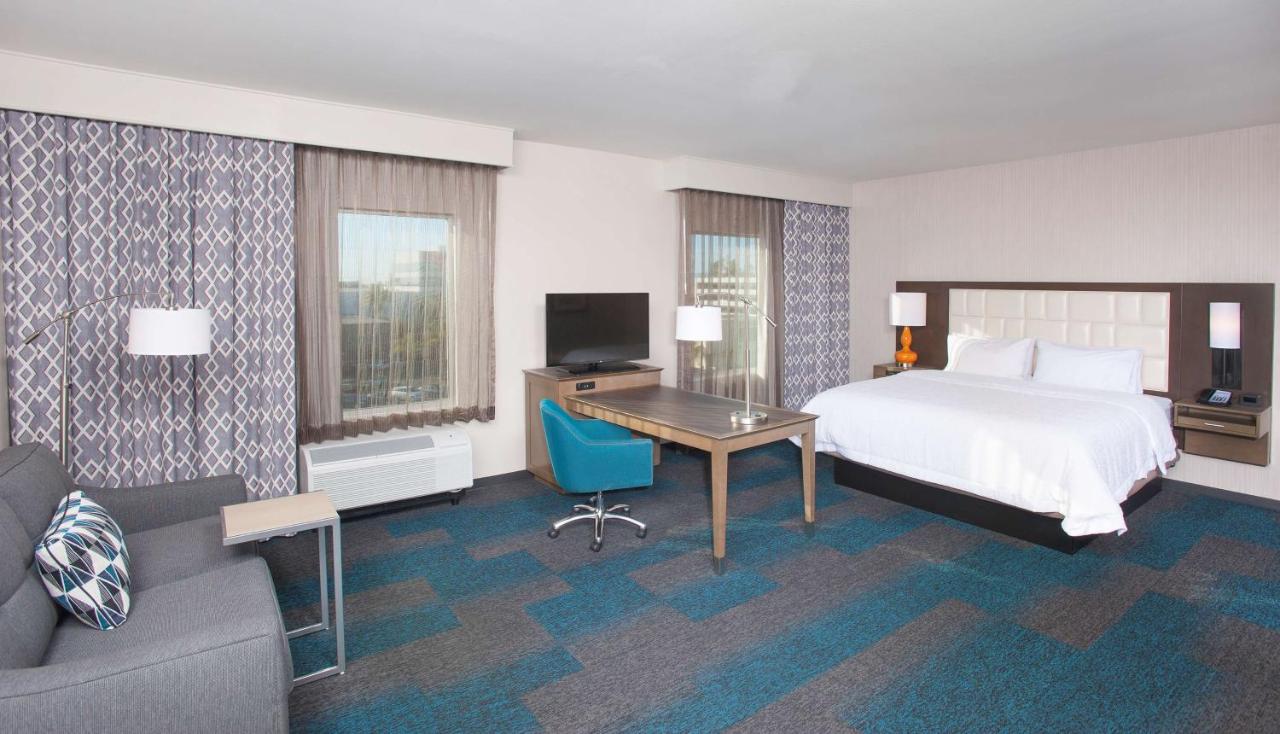 King Suite - Non-Smoking at Hampton Inn & Suites LAX El Segundo