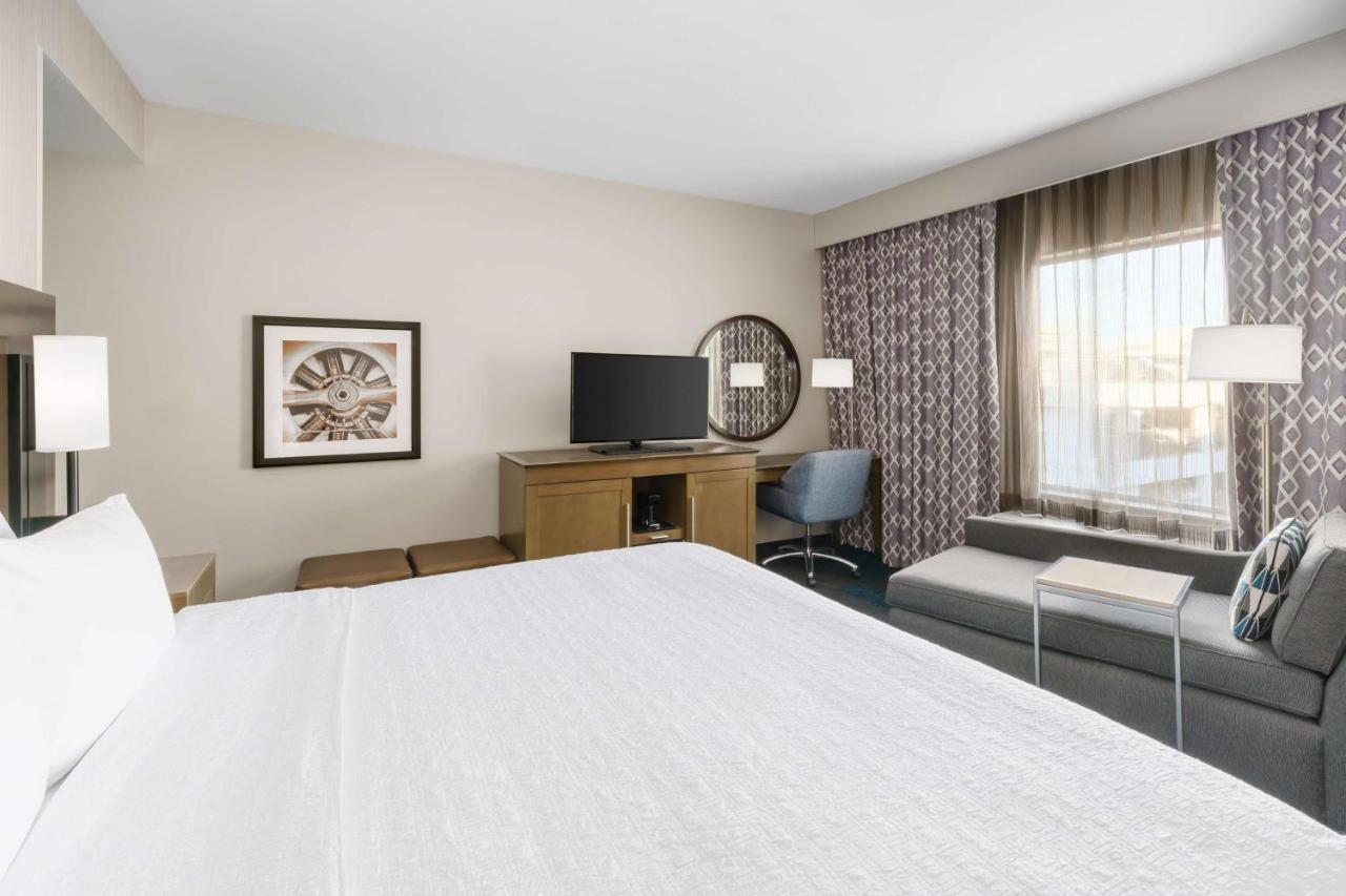 King Room - Non-Smoking at Hampton Inn & Suites LAX El Segundo