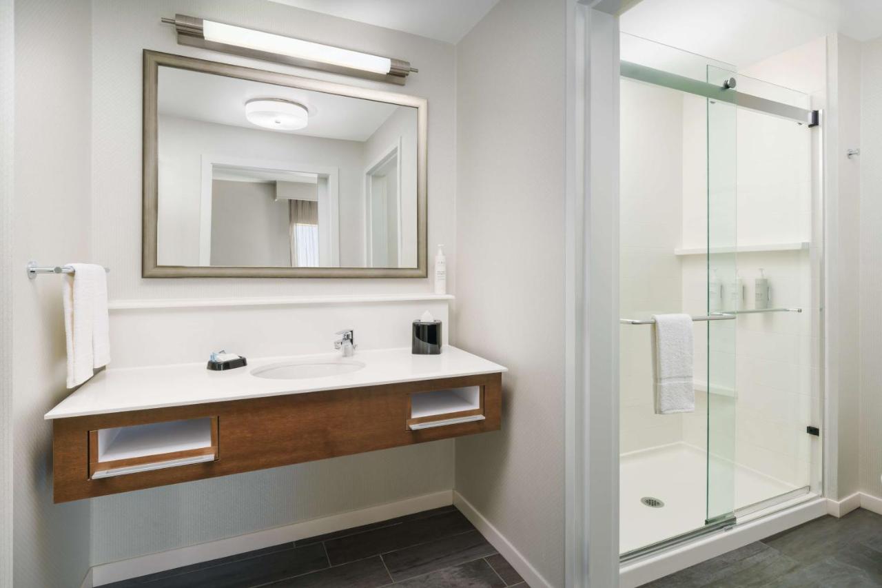 King Suite - Non-Smoking at Hampton Inn & Suites LAX El Segundo