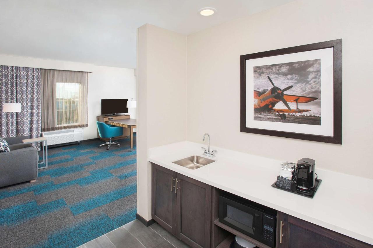 King Suite - Non-Smoking at Hampton Inn & Suites LAX El Segundo