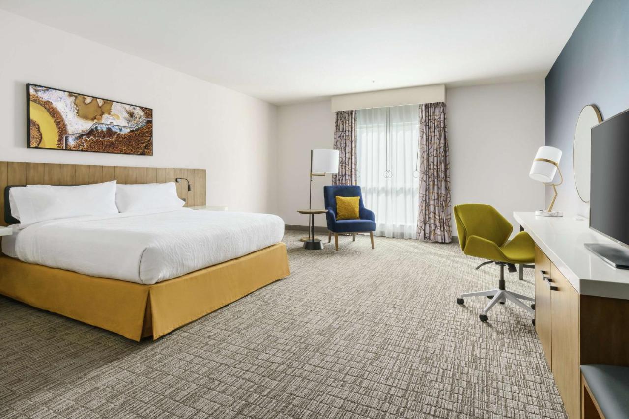 King Room with Bath Tub - Mobility Accessible at Hilton Garden Inn Sunnyvale