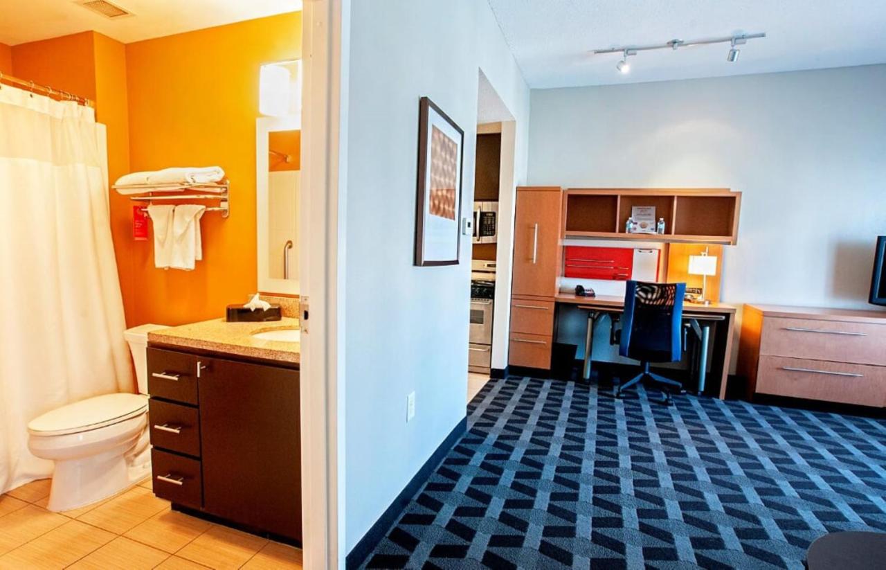 One-Bedroom Queen Suite at TownePlace Suites by Marriott Baton Rouge Gonzales