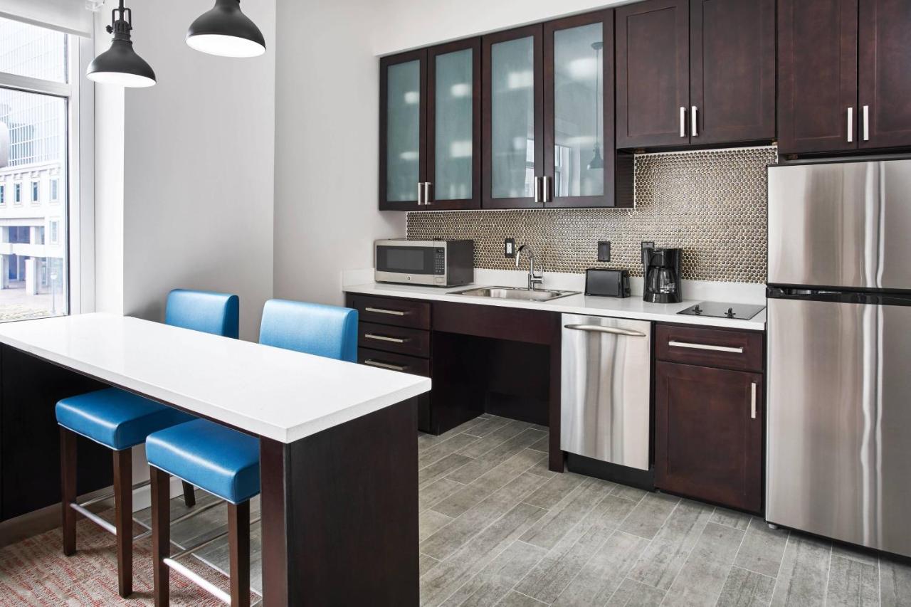 Large King Suite at Residence Inn by Marriott Wilmington Downtown
