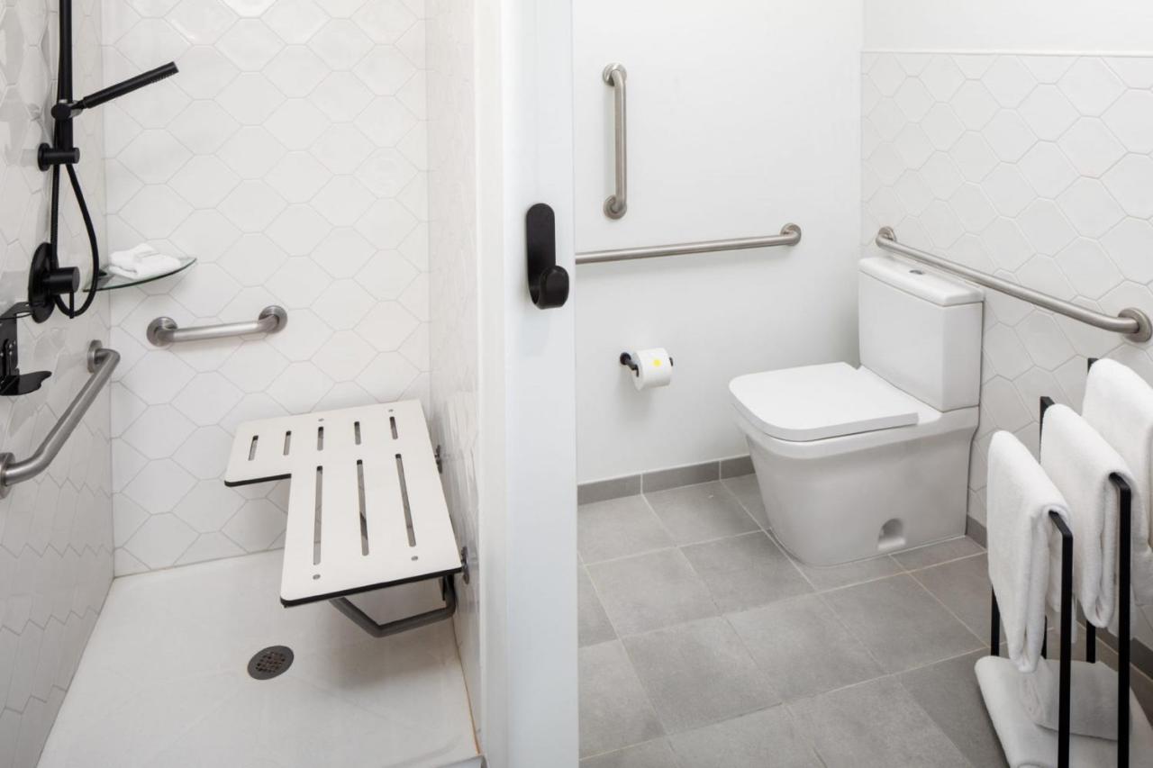 | Angad Arts Hotel