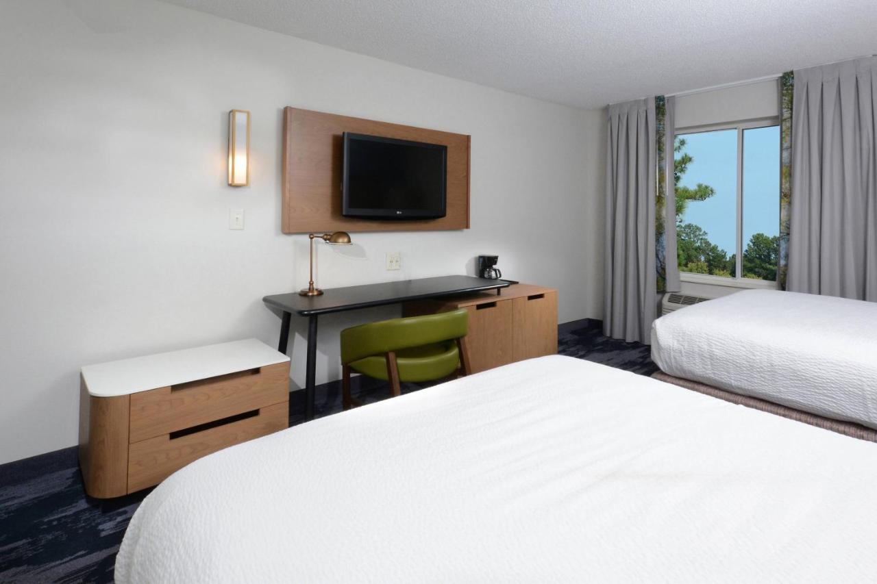 | Fairfield Inn Greensboro Airport
