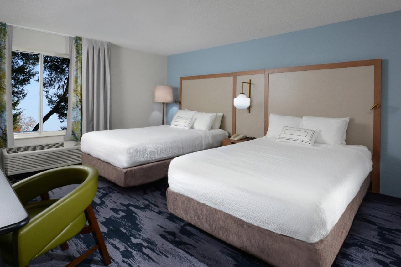 | Fairfield Inn Greensboro Airport