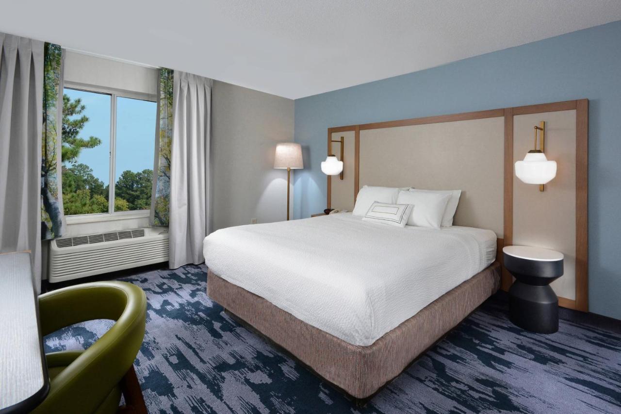 | Fairfield Inn Greensboro Airport
