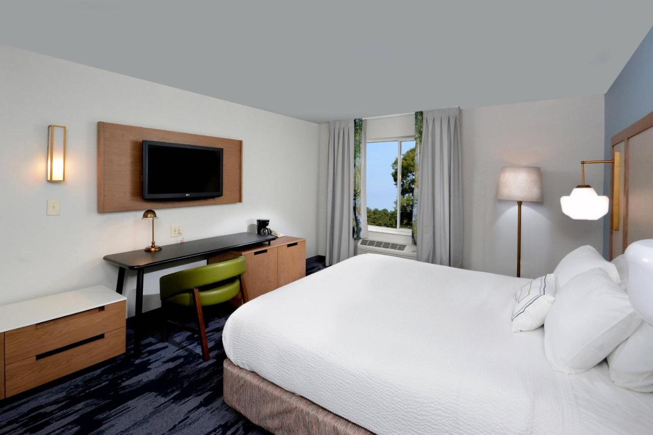| Fairfield Inn Greensboro Airport