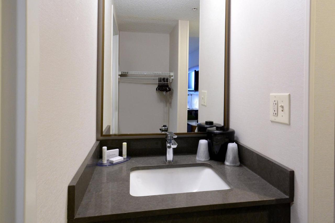 | Fairfield Inn Greensboro Airport