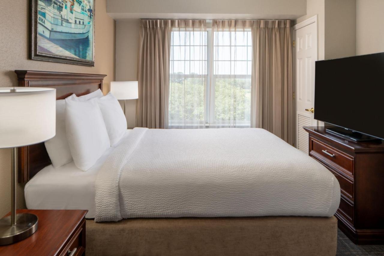 1 Bedroom Suites, 1 Queen, Sofa Bed at Residence Inn Charleston Riverview