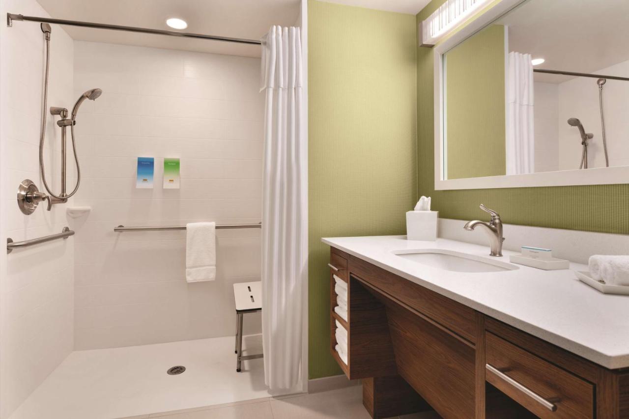 King Suite - Accessible Roll In Shower - Non-Smoking at Home2 Suites by Hilton Phoenix Tempe, University Research Park