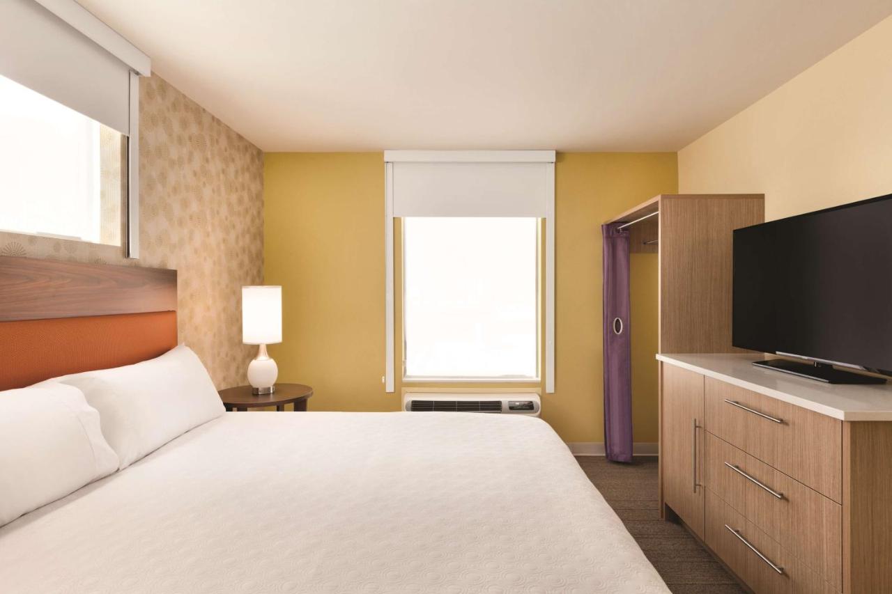 One-Bedroom King Suite - Non-Smoking at Home2 Suites by Hilton Phoenix Tempe, University Research Park