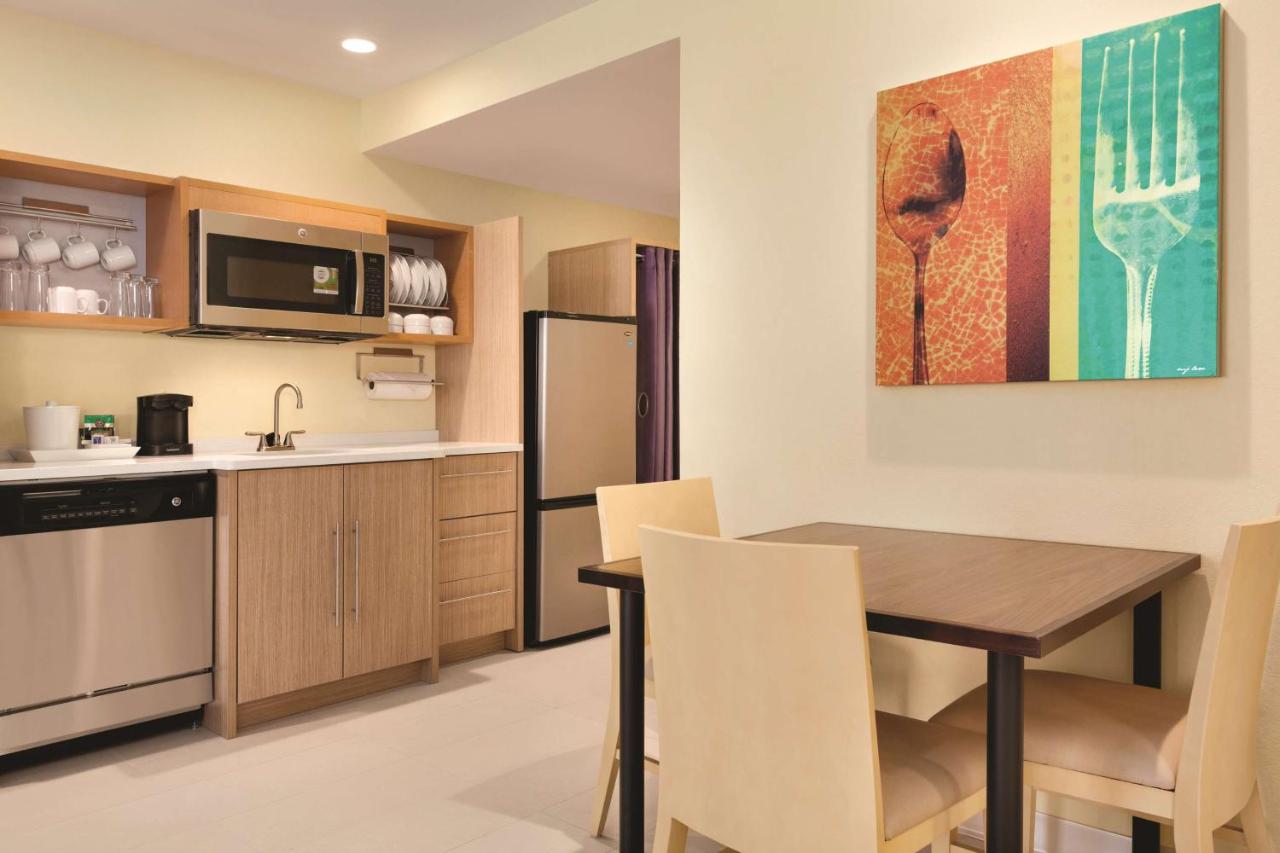 One-Bedroom King Suite - Non-Smoking at Home2 Suites by Hilton Phoenix Tempe, University Research Park