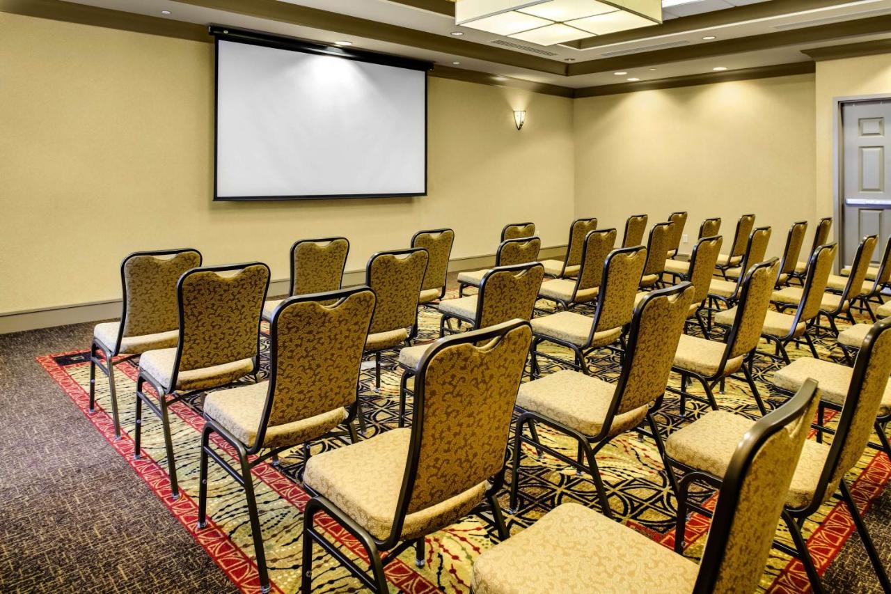 | Hilton Garden Inn Pittsburgh/Cranberry
