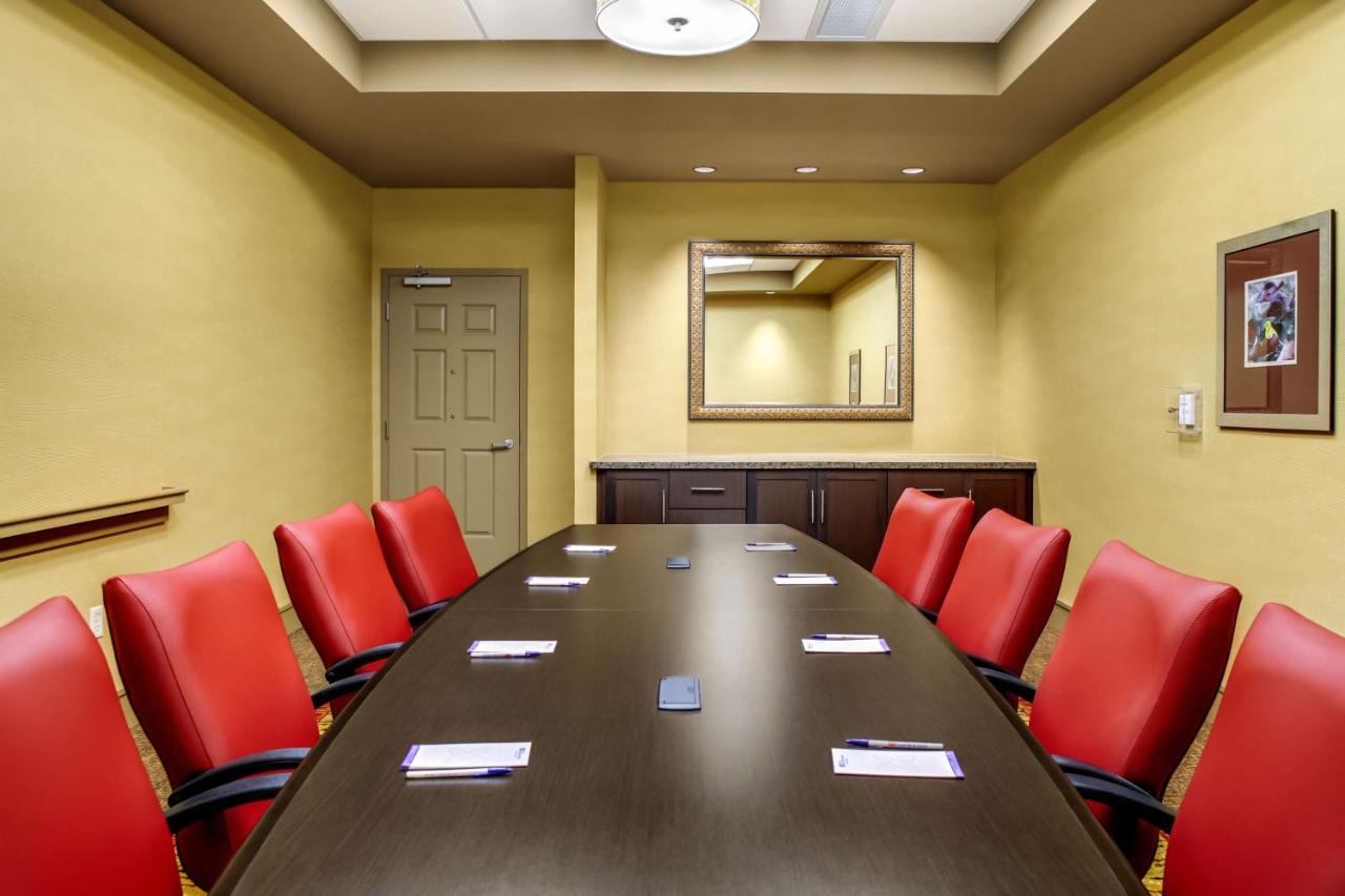 | Hilton Garden Inn Pittsburgh/Cranberry