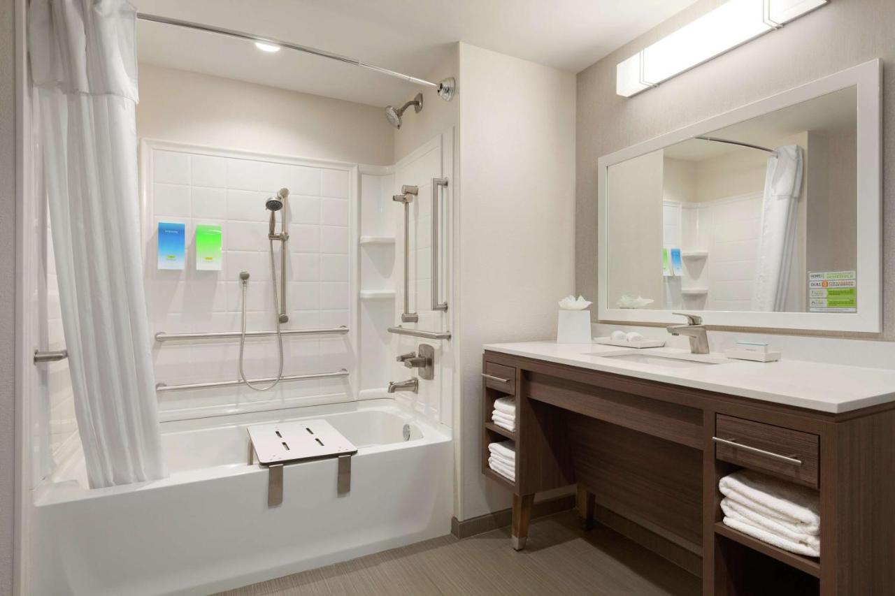 Queen Studio - Mobility/Hearing Accessible - Non-Smoking at Home2 Suites by Hilton Silver Spring